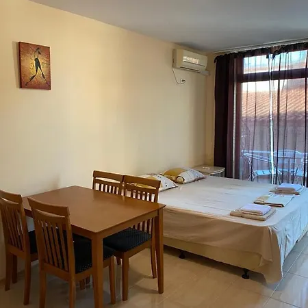 студио- плажна улица *