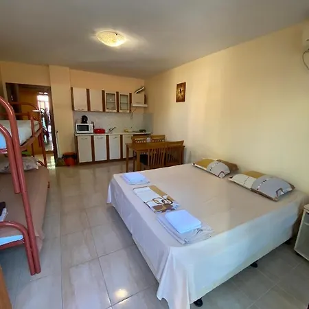 студио- плажна улица